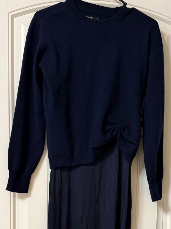 Vera Wang Dresses & Skirts - Vera Wang Navy Blue Midi Dress with Knit Overlay